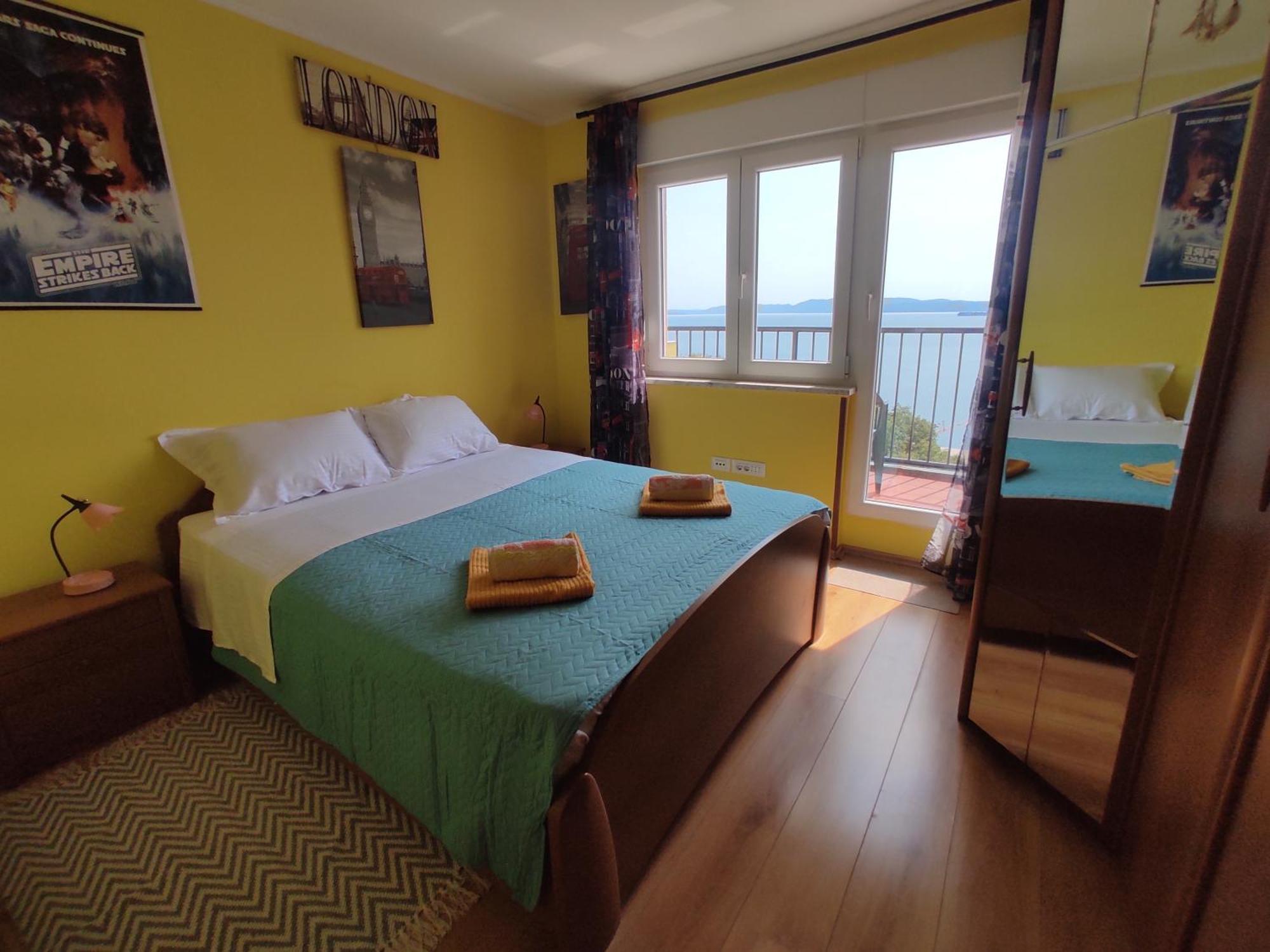 Yuriel - Sea View *