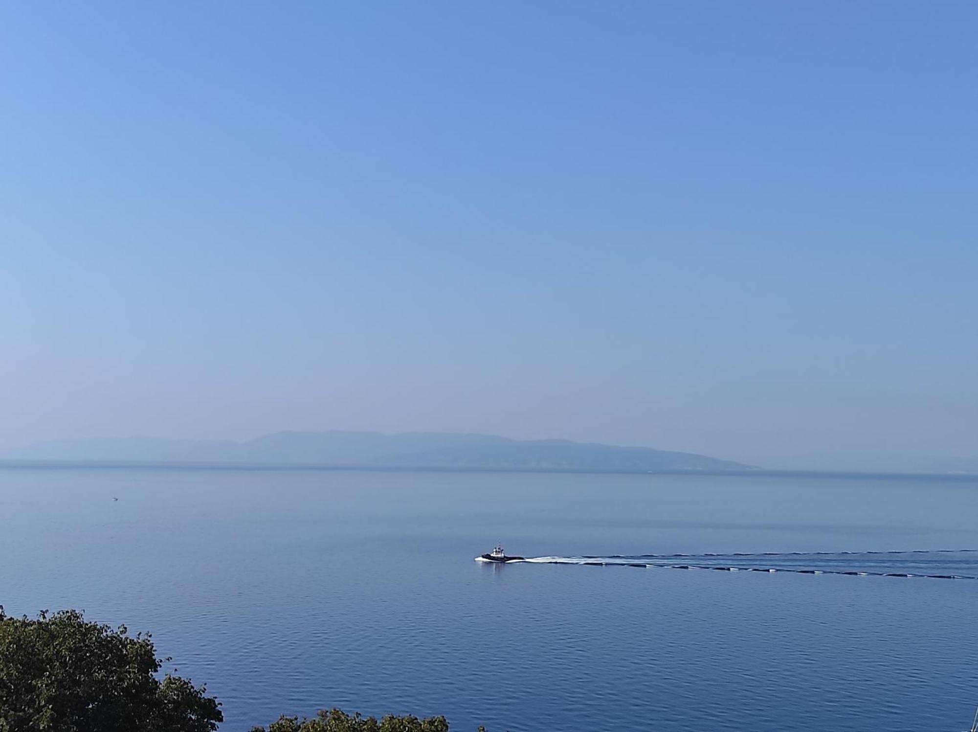 Yuriel - Sea View *